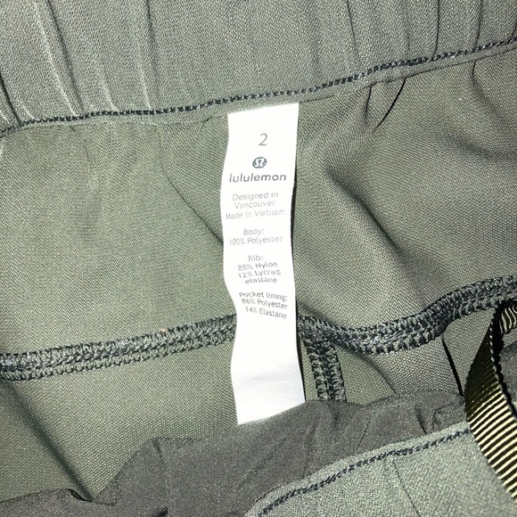 LuLu joggers size 2! - Picture 1 of 6